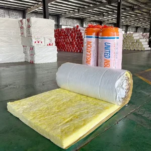 Fireproof White Polypropylene Facing Glass Wool Blanket R235 100mm Metal Building Roof Fiberglass Insulation Rolls