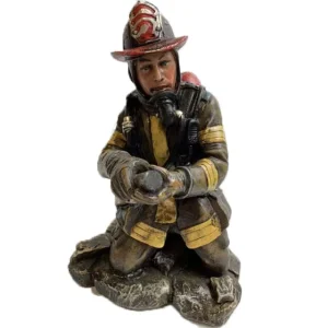 OEM Custom Bulk Handmade Crafts Sculpture Unique Design Resin Kneeling Fire Statue with Fire Hose Firefighter Figurine