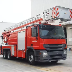 YT32M2 Fire Truck With 32000L Water Tank and 50m Spraying Range for Municipal Emergency Rescue